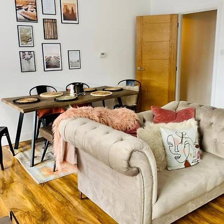 Luxury, Centrally Located 2 Bed Modern Apartment 大雅茅斯 外观 照片