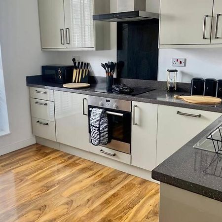 Luxury, Centrally Located 2 Bed Modern Apartment 大雅茅斯 外观 照片