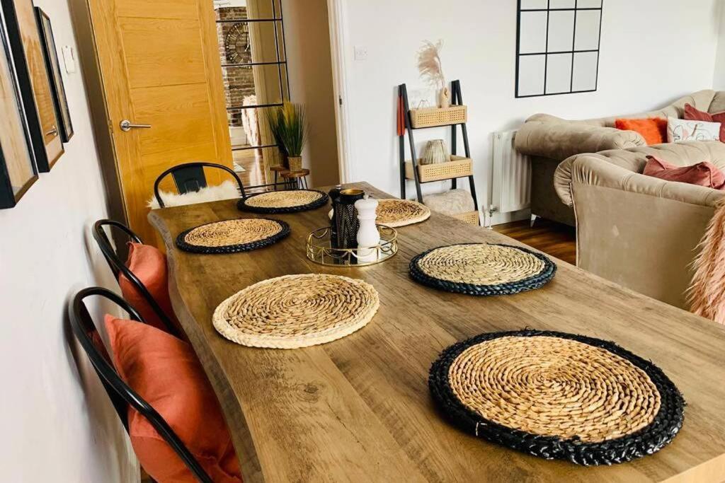 Luxury, Centrally Located 2 Bed Modern Apartment 大雅茅斯 外观 照片
